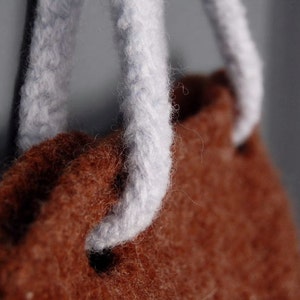 KNITTING PATTERN Loop Felted Wool Bag PDF Download image 4