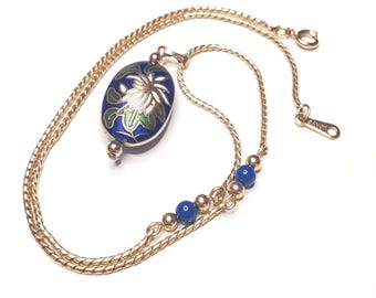 Avon Gold Tone Necklace: Blue Floral Pendant