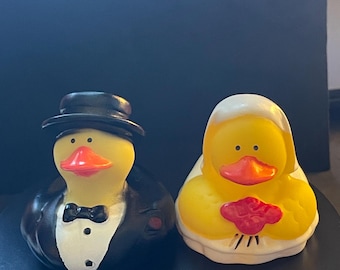 Bride and Groom Rubber Ducks| PERSONALIZED Rubber Ducks| Wedding Ducks| Bride Duck| Groom Duck| Wedding Gift| Anniversary Gift