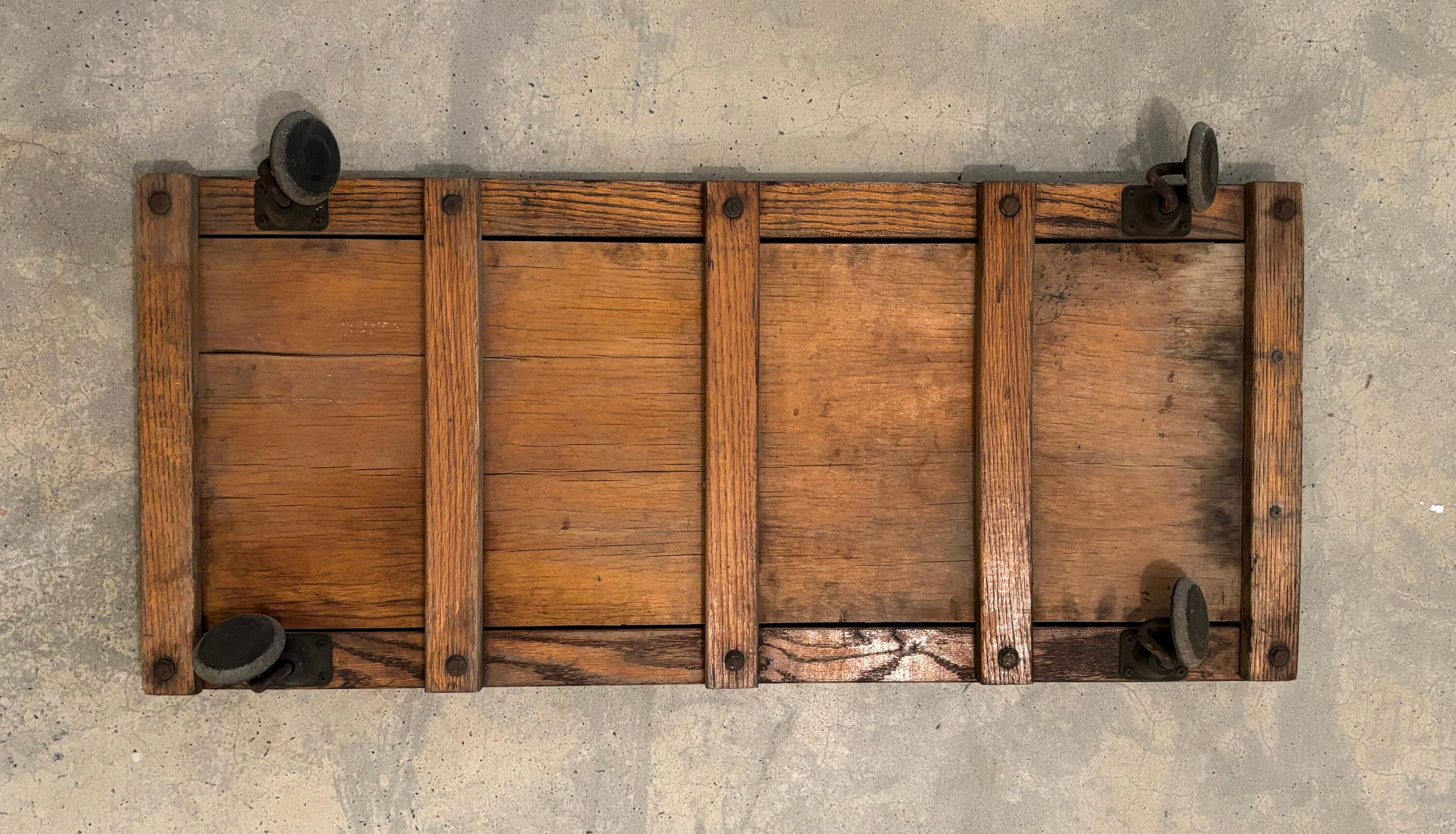 Snap-on Creeper Hanger For A Tool Box