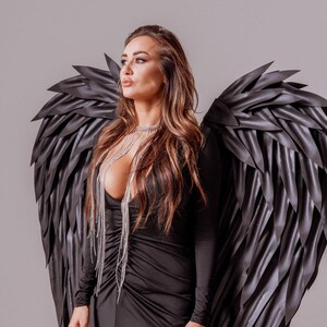 Wings of a black angel, wings for cosplay, wings for photoshoots, dark angel wings, black wings,  halloween costume, adult halloween costume