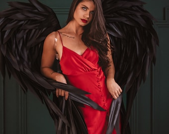 Black Angel Wings: Gothic Costume, Cosplay, Halloween, Stage Performance Prop