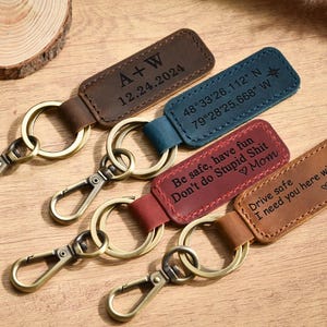 Personalized Keychain, Engraved Leather Key Holder, Customized Keychains for Mom and Dad, Christmas Gift for Him, Best Friend Gift for Her