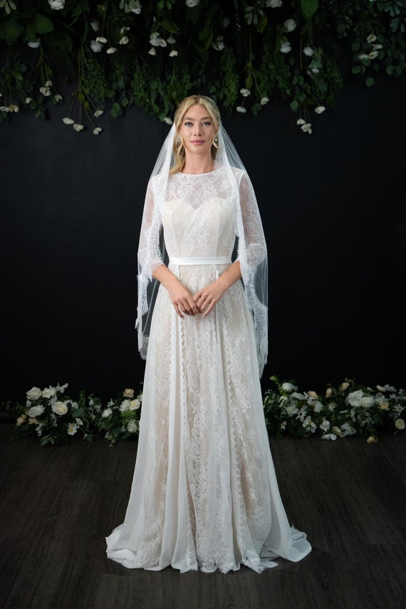 Super Soft Eyelash Lace Wedding Veil – Light Ivory, Soft  display picture 3