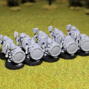 Clan Dwarves, Fantasy Skirmish Miniatures by MoM Miniatures, perfect for Fantasy Wargames and RPGs
