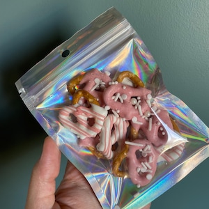 Pink Chocolate Covered Pretzels Baby Girl | Custom Party Favors | Baby Shower, Birthday Treats | Sweet and Salty Snack Gift Bags