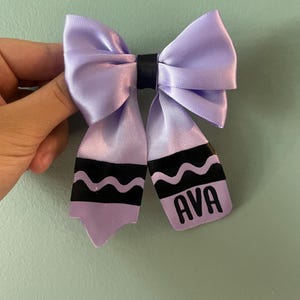 Personalized Crayon Bow for Girls – Back to School Hair Bow with Name – Teacher Gift – Custom School Supply Hair Accessory