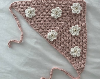 Gänseblümchen-Häkel-Bandana, Blumen-Strick-Bandana, Cottage-Core-Haarschal, Baumwoll-Stirnband, Haar-Accessoire – wählen Sie aus rosa, blau, grün, gelb