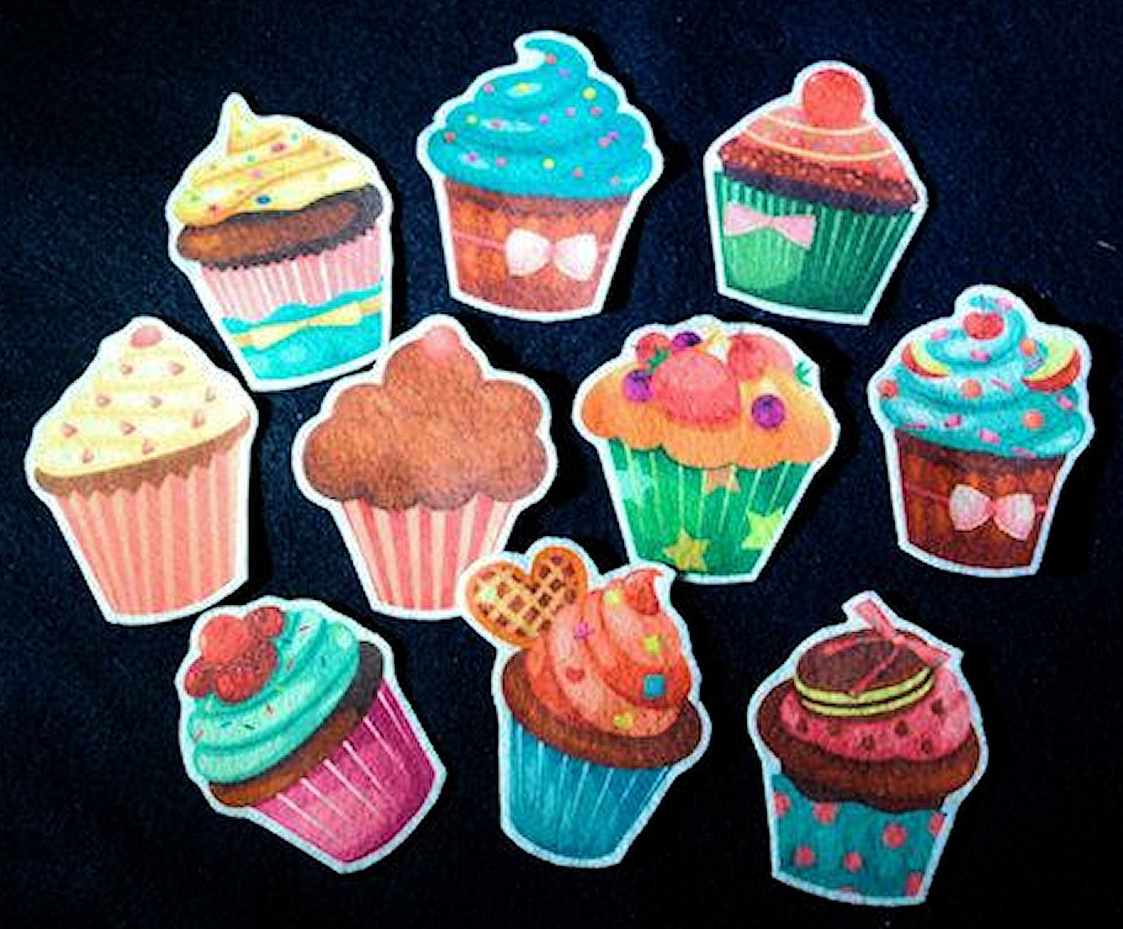 Pete the Cat and the Missing Cupcakes 21-pc Flannel Felt Story - Etsy