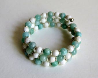 Soft Shaded Green Agate and White Howlite Memory Wire Bracelet with Sterling Silver, Perfect for Any Time to Wear, A Lovely Gift Idea