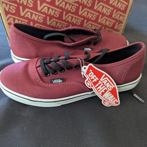 Vans – Unisex Authentic Lo Pro Schuhe in Tawny Port, 3,5 Herren / 5 Damen, Tawny Port