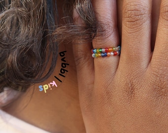 Juego de dos anillos de cuentas de arcoíris para niñas y niños, regalo para calcetines, anillos de cuentas unisex para niños.