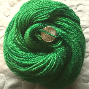 Kettle Dyed DK Weight 2 ply Wool Yarn Emerald Green 1 3.85 oz 109.15 g 200 yds 182.88 m image 4