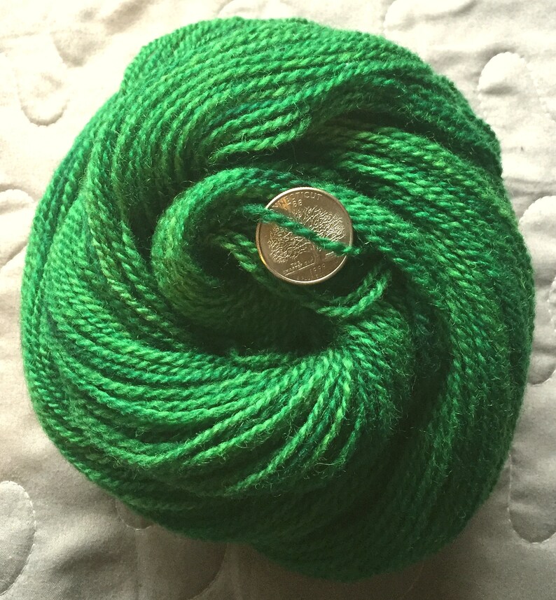 Kettle Dyed DK Weight 2 ply Wool Yarn Emerald Green 1 3.85 oz 109.15 g 200 yds 182.88 m image 4
