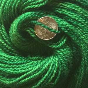 Kettle Dyed DK Weight 2 ply Wool Yarn Emerald Green 1 3.85 oz 109.15 g 200 yds 182.88 m image 5