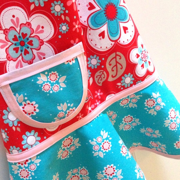 Kids Apron, Little Girls Apron, Child Apron, Toddler Apron, Red and Aqua Floral Apron  - SUGAR & SPICE