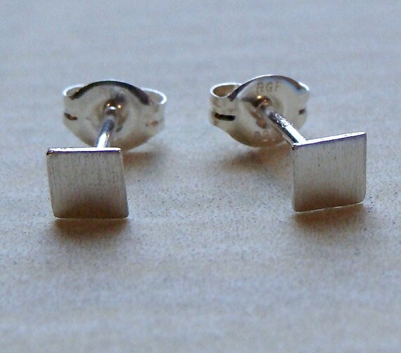 FidgetFidget 2X Sterling Silver Crystal Square Stud Loop Post Earrings 6mm J044 FidgetFidget 2X Sterling Silver Crystal Square Stud Loop Post Earrings 6mm J044