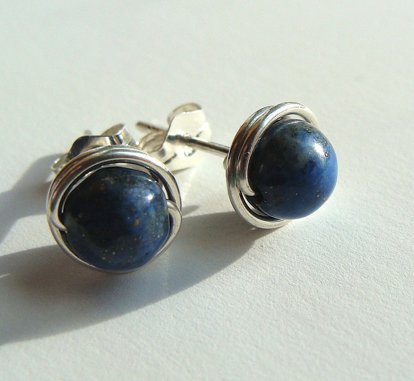 Orecchini A Palla Dew In Argento Con Lapislazzuli Sintetico: Eleganza Quotidiana