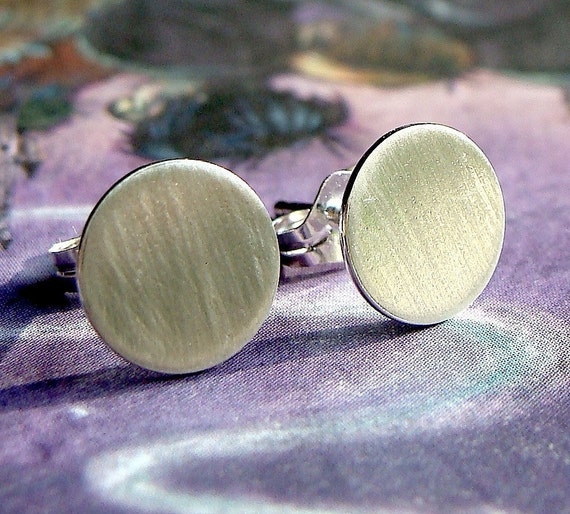 Plata esterlina 925 9mm Martillado disco Aretes//Pernos//Pendiente