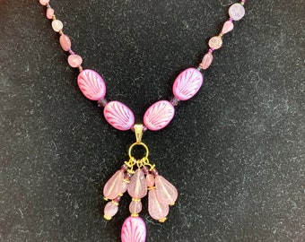 Handcrafted Mauve Leaf Beaded Necklace