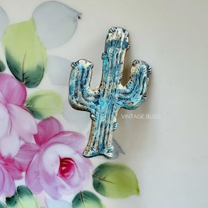 Épingle à chapeau cactus en laiton patiné