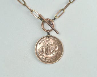 Vtg 60s Brutalist Gold Chain Belt - 1967 British Half Penny Coin Charm 1967 Halfpenny - Gold Plated Coin Necklace - Etsy main image 2