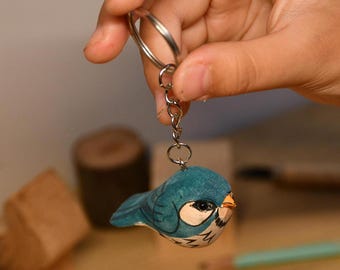 Hand-Carved Wooden Smoky Bush-Tyrant Bird Keychain – Bird Ornament Statue Sculpture Art Wood Carving Decor Small Animal