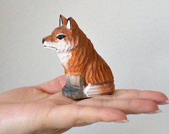 Hand-Carved Wooden Fox Ornament: Rustic Tree Decoration Christmas Ornament Gift for Friends