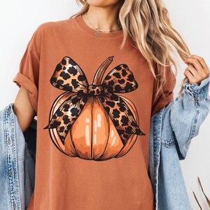 Comfort Colors Painted Pumpkin, Pumpkin Long Sleeve Tee, Thanksgiving Tee, Cute Fall Shirt, Fall T, Pumpkin Silhouette, long sleeve Tee