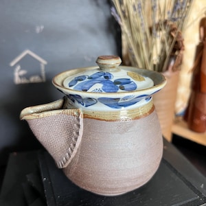 Japanese Shiboridashi - 玉光 Gyokko Kiln - Red Shudei Japanese Shiboridashi - 玉光 Gyokko Kiln - Red Shudei