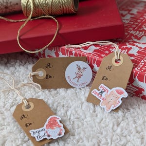 Étiquettes de Noël Personnalisées pour Cadeaux - Parfait pour Emballages de Noël Festifs