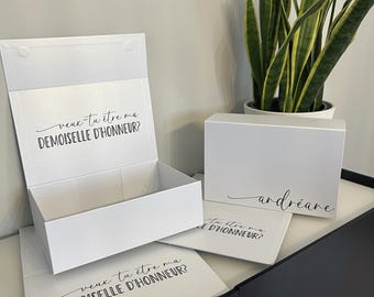 Personalized Gift Box for Bridesmaids and Groomsmen - Unique Gift with Name