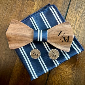 Nœud papillon en bois personnalisé et boutons de manchette de mariage personnalisés - Cadeau de garçon d'honneur idéal pour votre mariage ou pour une proposition d'officiant, de garçon d'honneur ou d'homme d'honneur