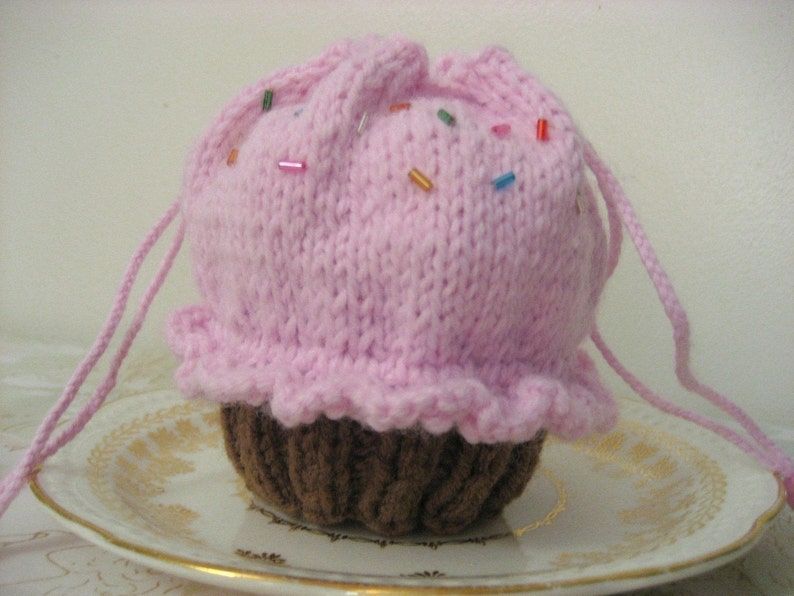 Sale Amigurumi Knit Little Cupcake Purse Pattern Digital Download image 5