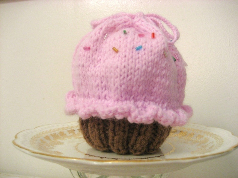 Sale Amigurumi Knit Little Cupcake Purse Pattern Digital Download image 4