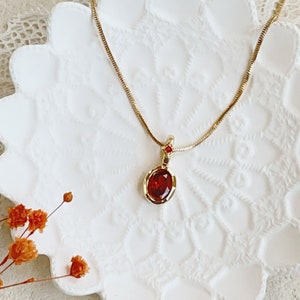 Vintage Garnet Pendant Necklace for Women - Delicate January Birthstone Necklace - Anniversary Gift - Gold Garnet Necklace - Birthday Gifts
