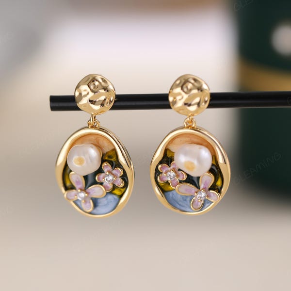 Floral Perlen Tropfen Ohrringe | Emaille Blume & Perlmutt Ohrringe | Vintage Gold Oval Ohrringe | Romantisches Geschenk für Sie Frühlingsschmuck