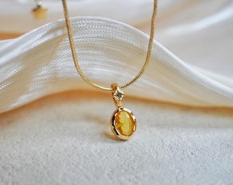 November Citrine Pendant Necklace - Dainty Gemstone Necklace for Women - Birth Month Gemstone Jewelry - Best Friend&#39;s Gift - Bridesmaid Gift