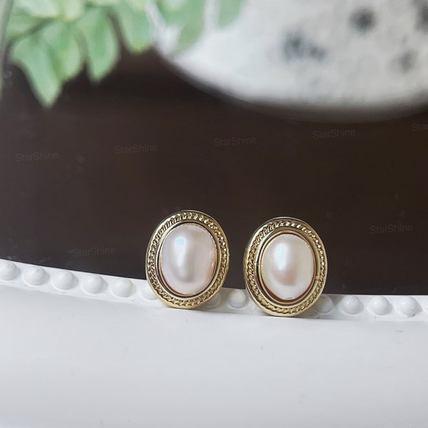 Vintage Natural Pearl Earrings in 14K Gold, Dainty Pearl Stud Earrings, Perfect Gift, Everyday Earring, Handmade Jewelry, Bridal Earring