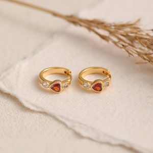 Delicate Garnet Heart Huggie Hoop Earrings, Minimalist Everyday Hoop, Stackable Earrings, Valentine’s Day Gift, Elegant Red Stone Earrings