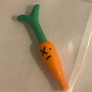 Drunken Carrot Mini Art toy image 2
