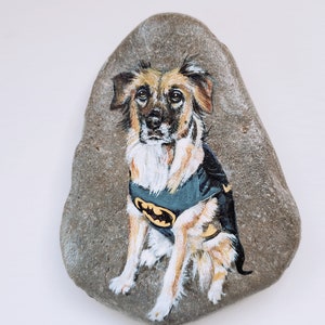 Pet portrait on rock - Custom hand painted realistic and detailed cat or dog portrait on a stone from your photos.