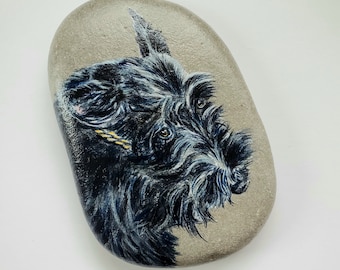 Pet portrait on rock - Custom hand painted realistic and detailed cat or dog portrait on a stone from your photos.