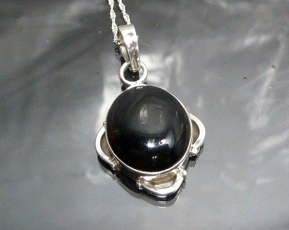 Vintage Pink MOP Black Onyx Reversible sterling Silver Pendant Necklace