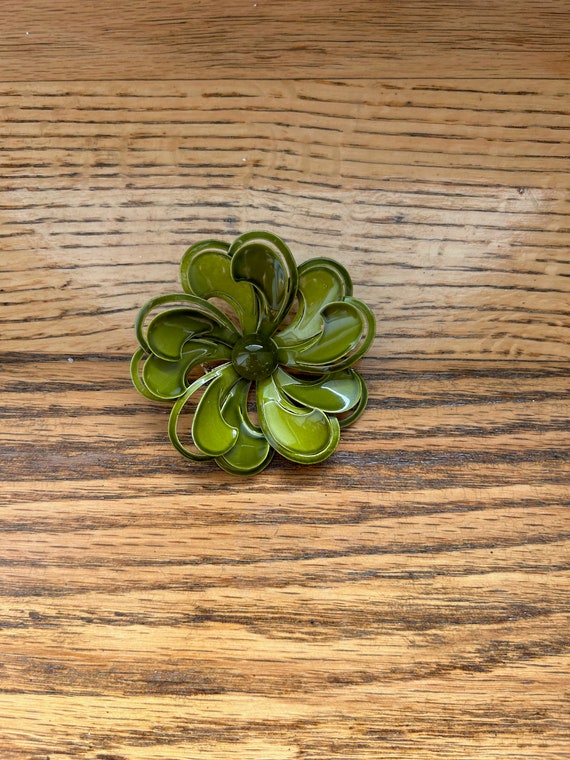 Flower Pin - Dark Green