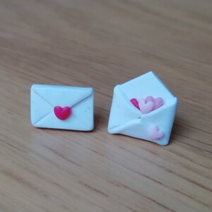 San Valentín Carta de Amor Stud Pendientes