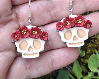 Floral skull dangle earrings, dia de los muertos handmade clay jewelry, Halloween accessory, spooky season unique jewelry