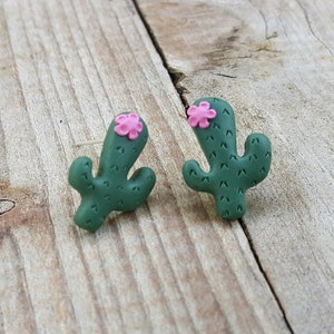 Cactus stud earrings, spring earrings, summer earrings, polymer clay earrings, flower earrings