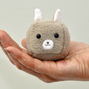 かわいいキューブバニーキーチェーンぬいぐるみ、かわいい動物のぬいぐるみ - オーダーメイド