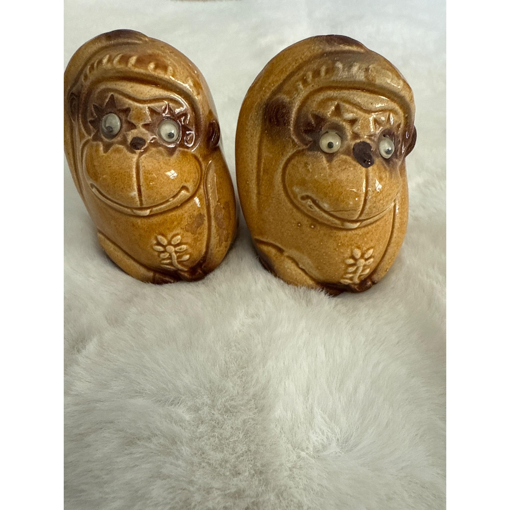 Gorilla Salt and Pepper Shaker - Etsy